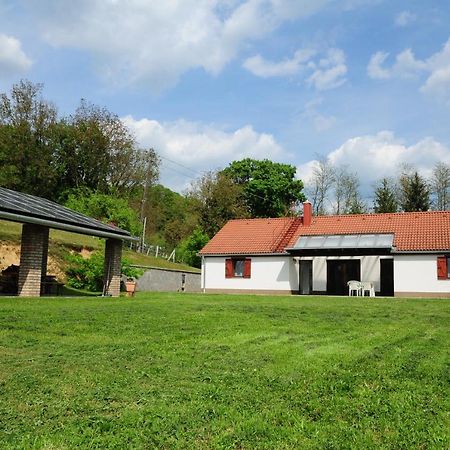 Beppe Vendeghaz Guest House Abaliget Bagian luar foto